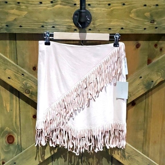 WESTERN COUNTRY COWGIRL CREAM CASHEW MILK MINI SKIRT WITH FRINGES SIZE XS NWT - Picture 1 of 7